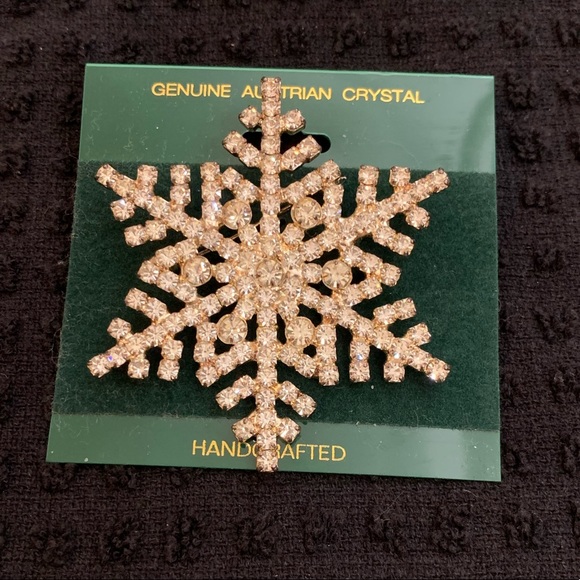 Large crystal snowflake brooch - Picture 1 of 4